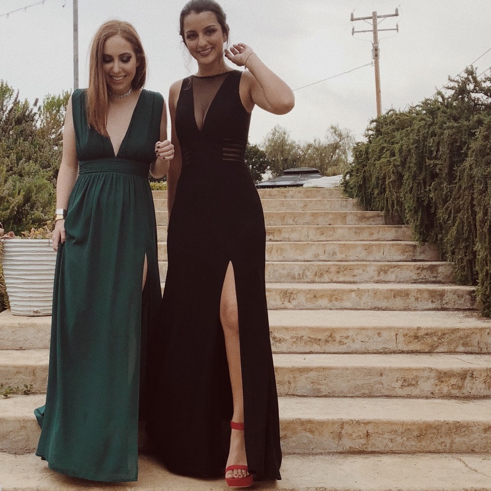 Black & beautiful prom dress!!!